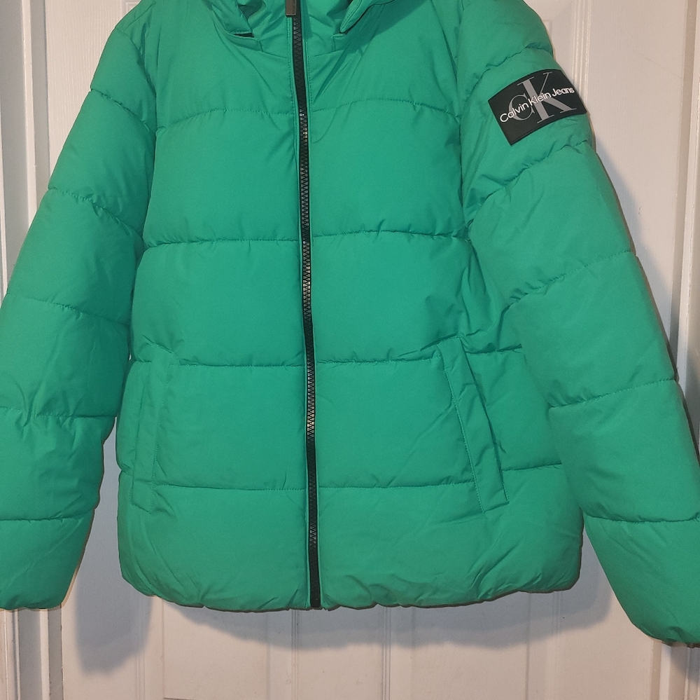 5 women coat 3med 2 LG and 1lg men jacket and boy sm pole jacket